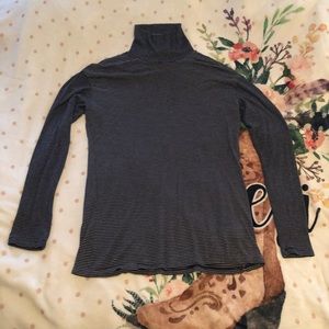 Gap - Turtle neck top
